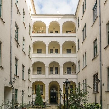 Exlcusive & City Central Located Suite By Prestige Homes Budapest Exterior foto