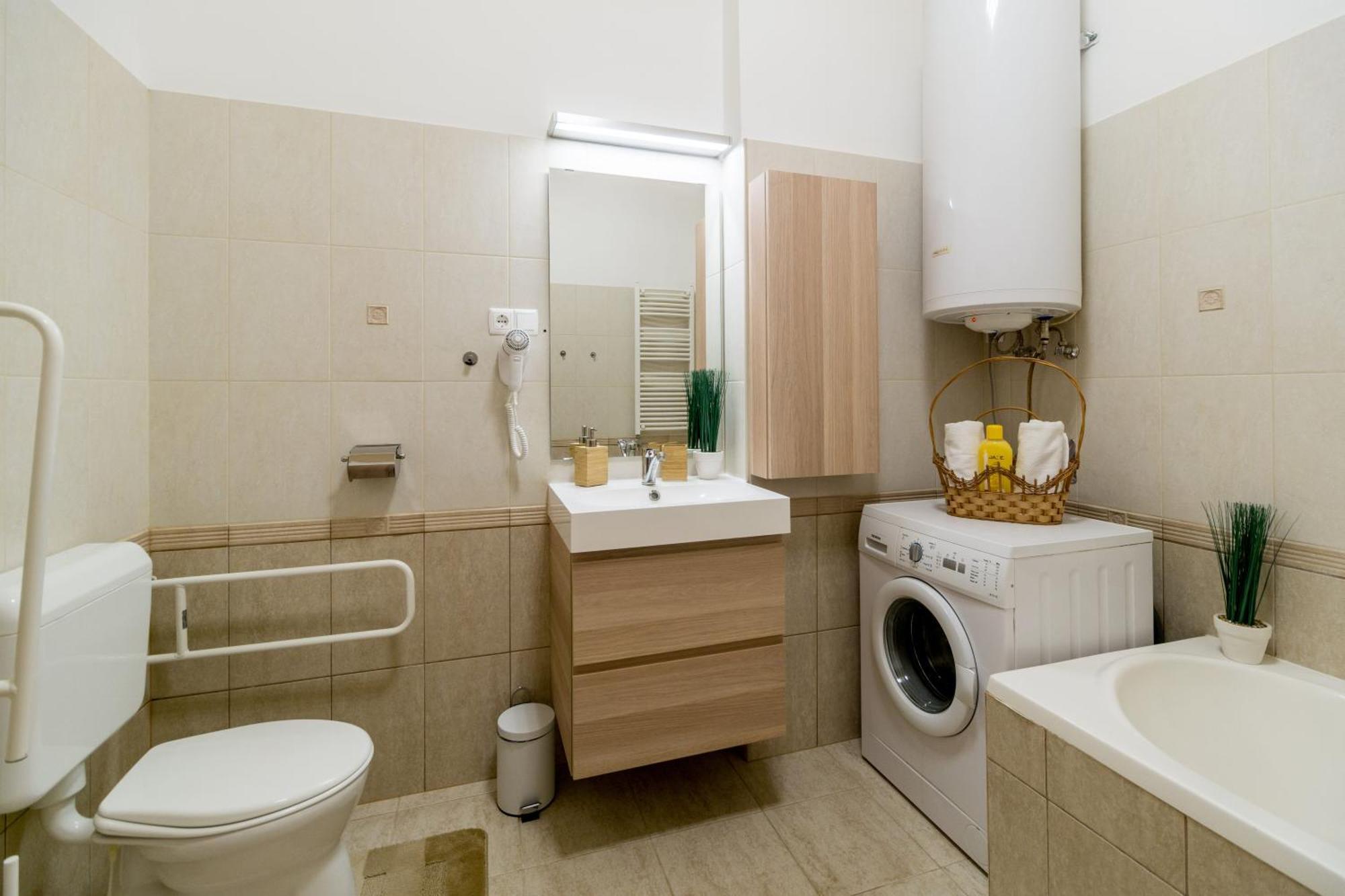 Exlcusive & City Central Located Suite By Prestige Homes Budapest Exterior foto
